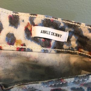 William Rast skinny ankle size 29 animal jeans
